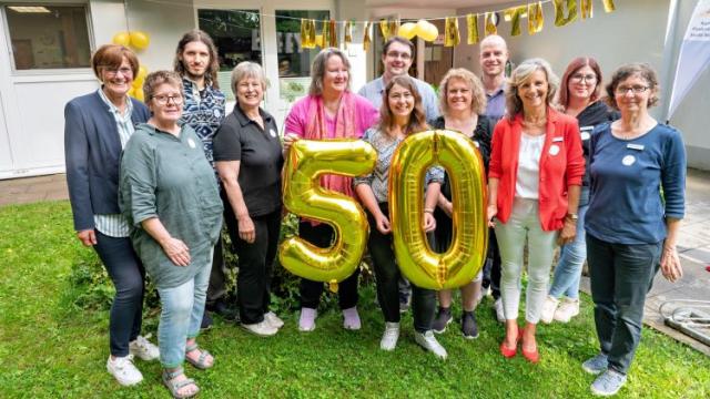 Das Kita-Team freut sich über das gelungene Jubiläumsfest. | Foto: Niklas Richter / cps